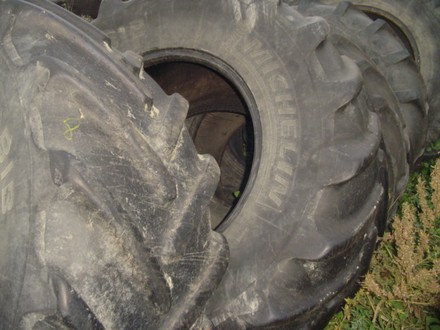 Селскостопански  гуми за трактор 600 70 -30 